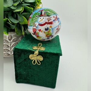 2005 Pier 1 Li Bien Glass Ornament Ball Christmas Spirit Winter Snow Holiday Box
